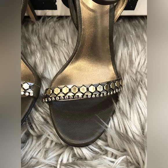 Paige Sandals. New. - Picture 2 of 12